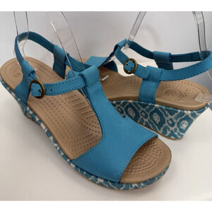 Crocs Leigh Wedge Heel Leather Sandals Blue Ankle Strap Women’s Size 8.5